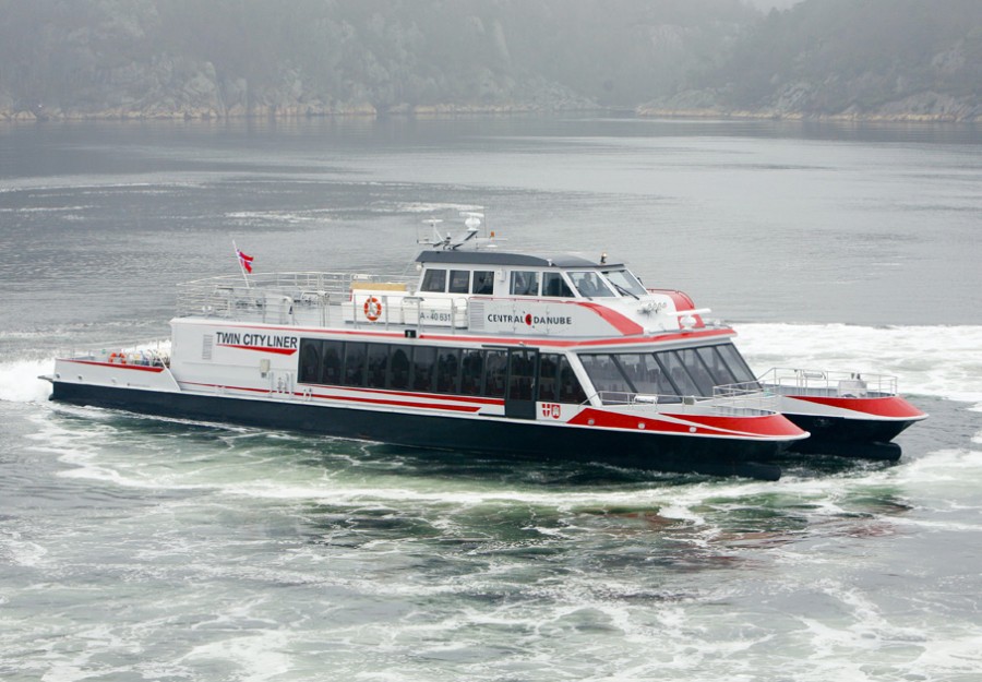 33 m River Catamaran - TWIN CITY LINER